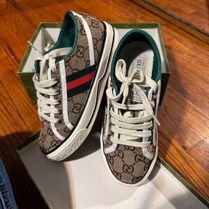Gucci tennis 1977